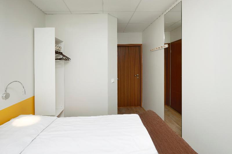 اتاق استاندارد یک نفره, Cabin