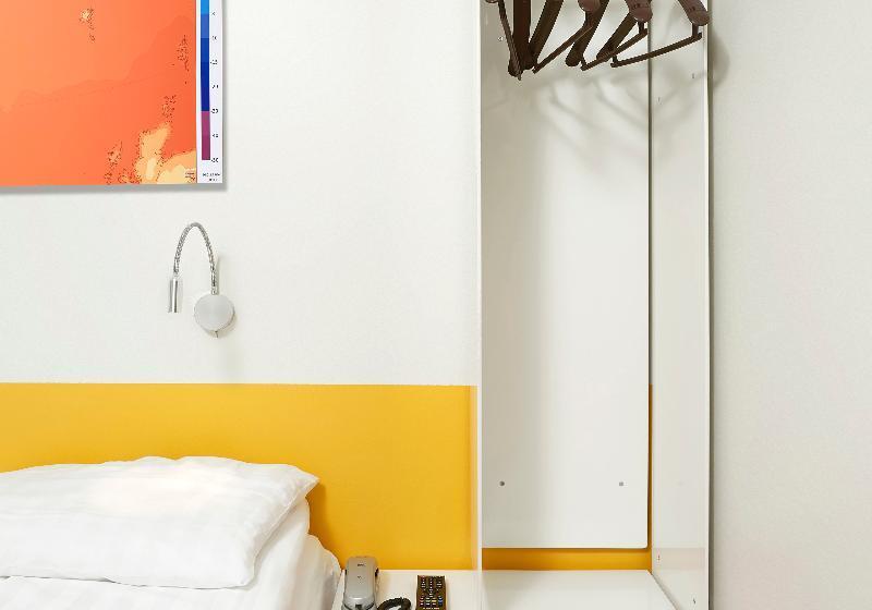 اتاق استاندارد یک نفره, Cabin