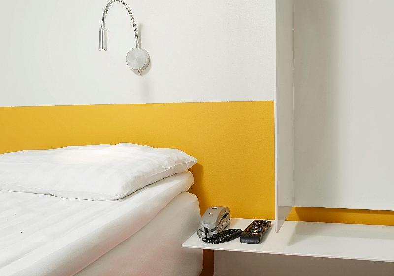 اتاق استاندارد یک نفره, Cabin