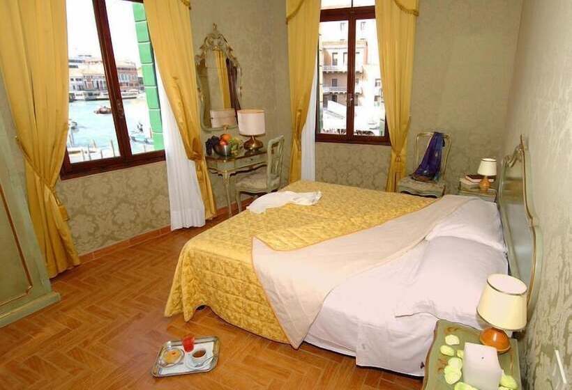 Habitación Estándar con Vistas, Canal