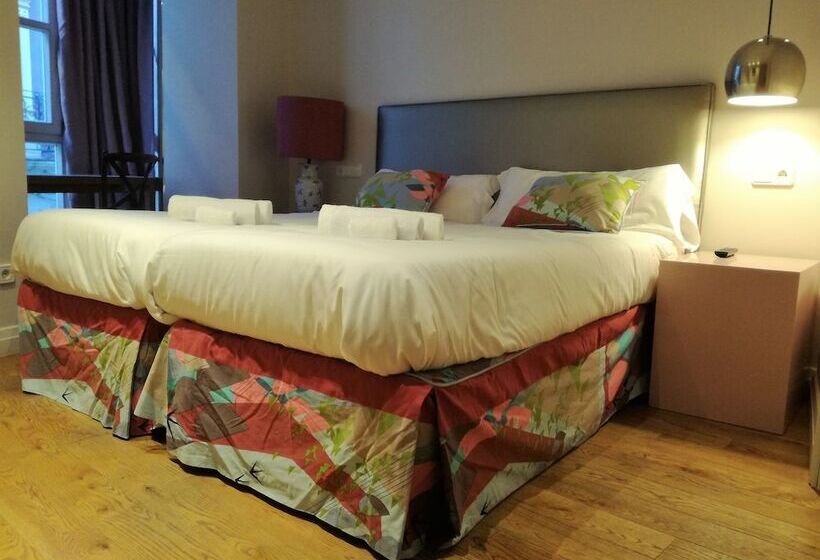 اتاق استاندارد سه نفره, Cuentame La Puebla