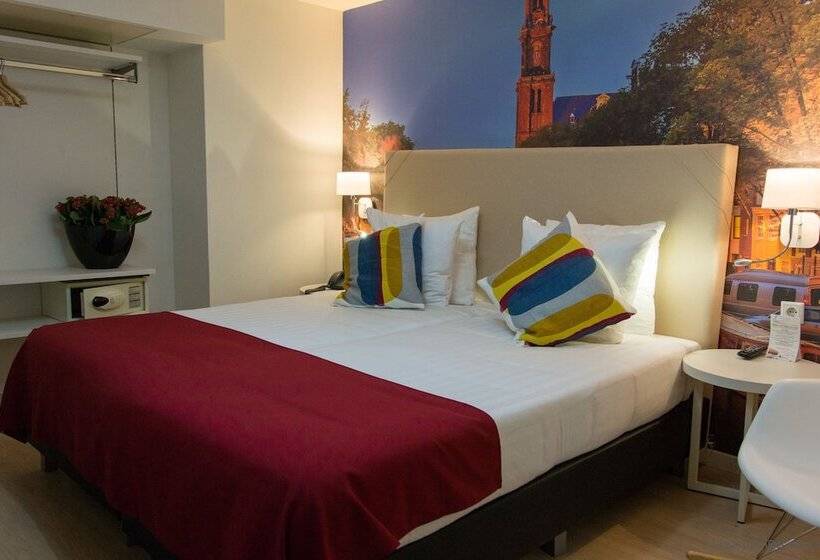 غرفة قياسية, France