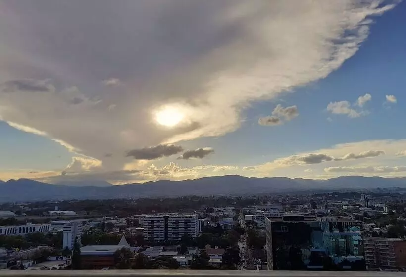 ダブルベッドスタンダードルーム, Holiday Inn Guatemala, An Ihg
