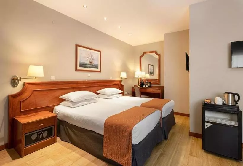 سوییت جونیور, Holiday Inn Thessaloniki, An Ihg