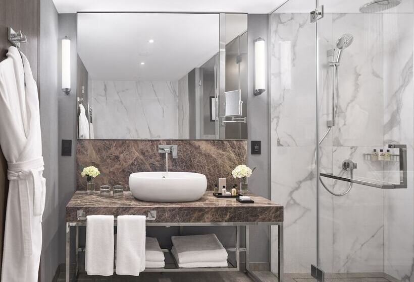 Номер Классика Двуспальная Кровать, Intercontinental Sofia, An Ihg