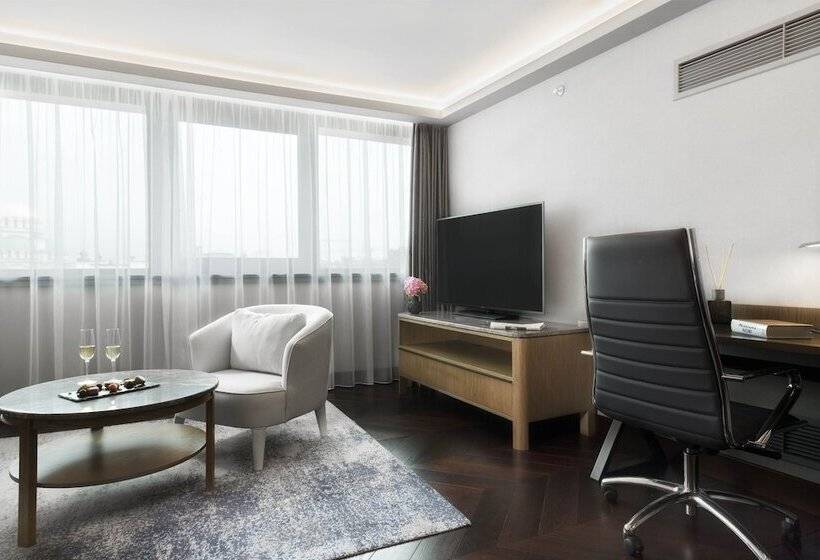 جناح ذو إطلالة, Intercontinental Sofia, An Ihg