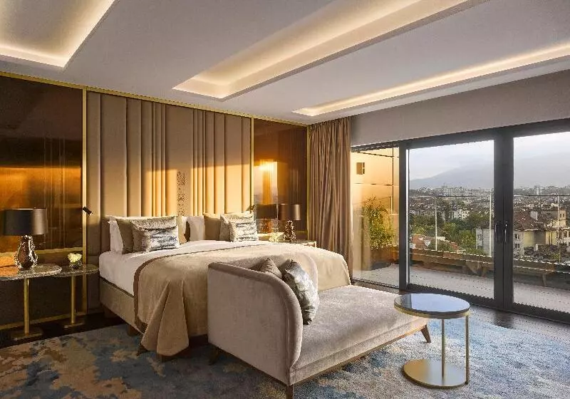 Suite Junior Letto King, Intercontinental Sofia, An Ihg