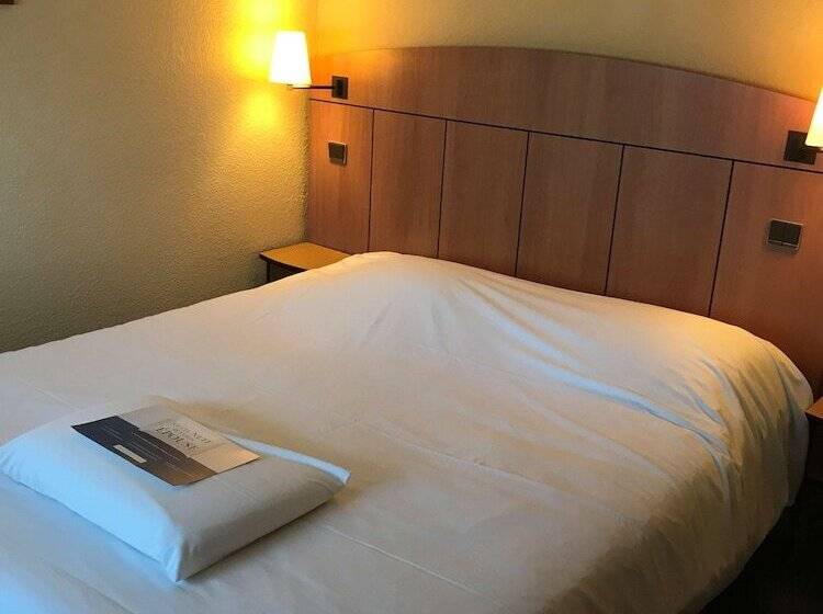 ダブルベッドスタンダードルーム, Kyriad Tarbes Odos
