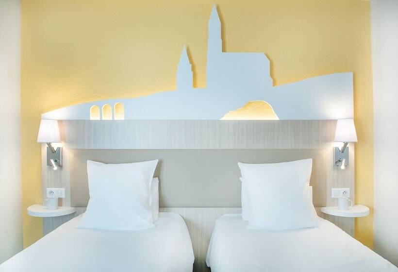 חדר סטנדרט לשלושה, Saint Sauveur