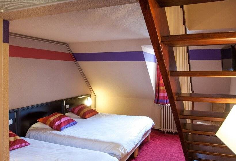 חדר סטנדרט לשלושה, Saint Sauveur