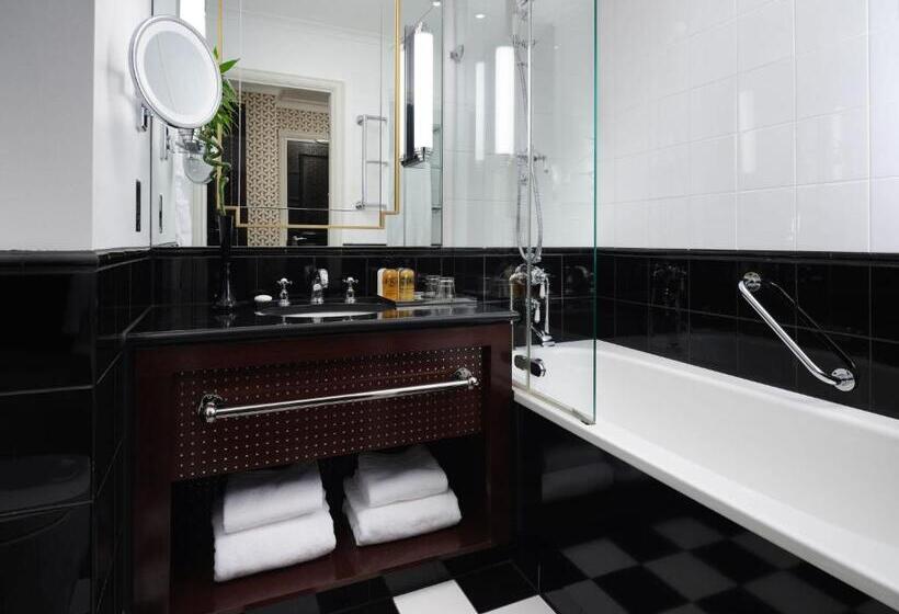 اتاق سوپریور با تخت بزرگ, Sofitel London St James