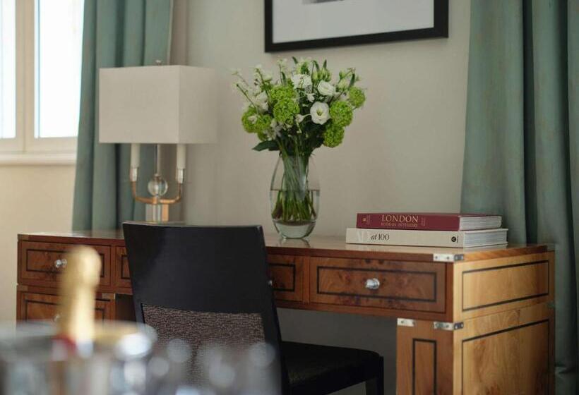 سوییت پرستیژ, Sofitel London St James