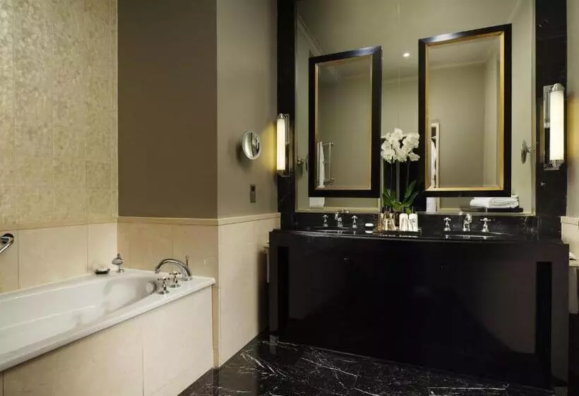 سوئیت با تخت بزرگ, Sofitel London St James