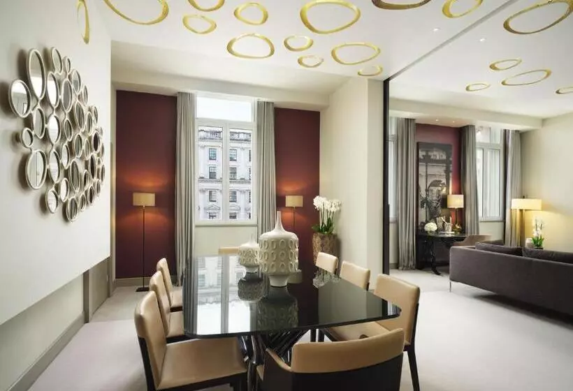 سوئیت با تخت بزرگ, Sofitel London St James