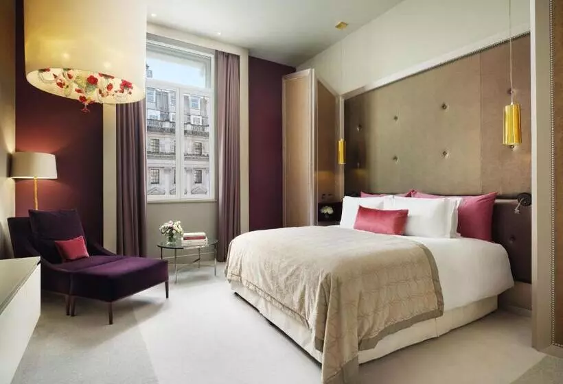 سوئیت با تخت بزرگ, Sofitel London St James