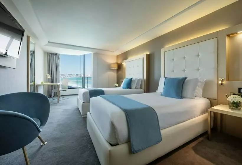 オーシャンビューのプレミアムルーム。, Mövenpick Hotel & Casino Malabata Tanger
