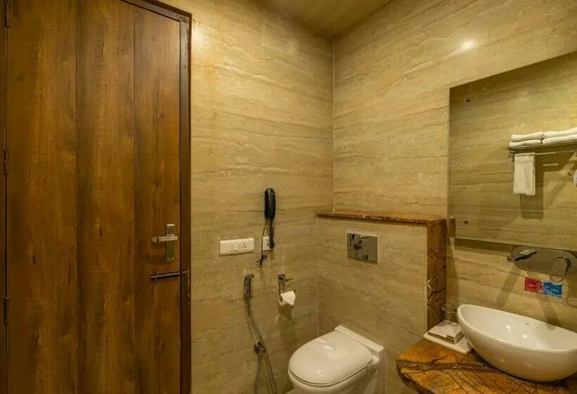 Quarto superior, Moustache Rishikesh Luxuria