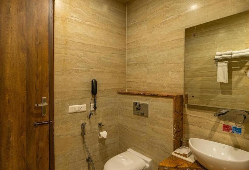 اتاق استاندارد سه نفره, Moustache Rishikesh Luxuria