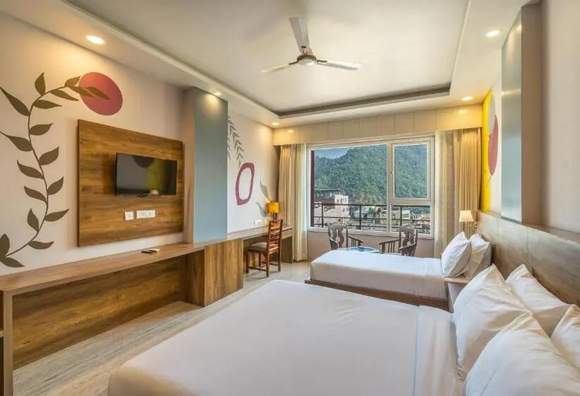 Quarto Triplo Standart, Moustache Rishikesh Luxuria