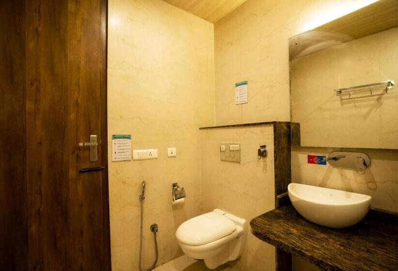 共用房间的床, Moustache Rishikesh Luxuria