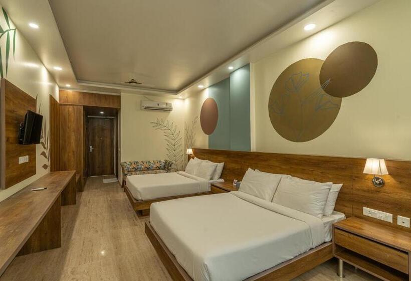 高级家庭房间, Moustache Rishikesh Luxuria