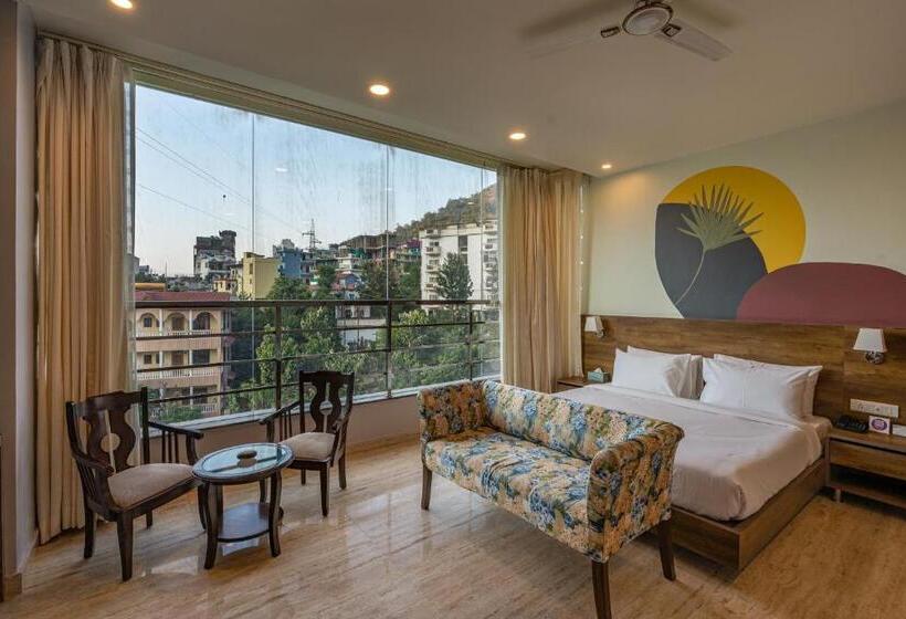 高级家庭房间, Moustache Rishikesh Luxuria