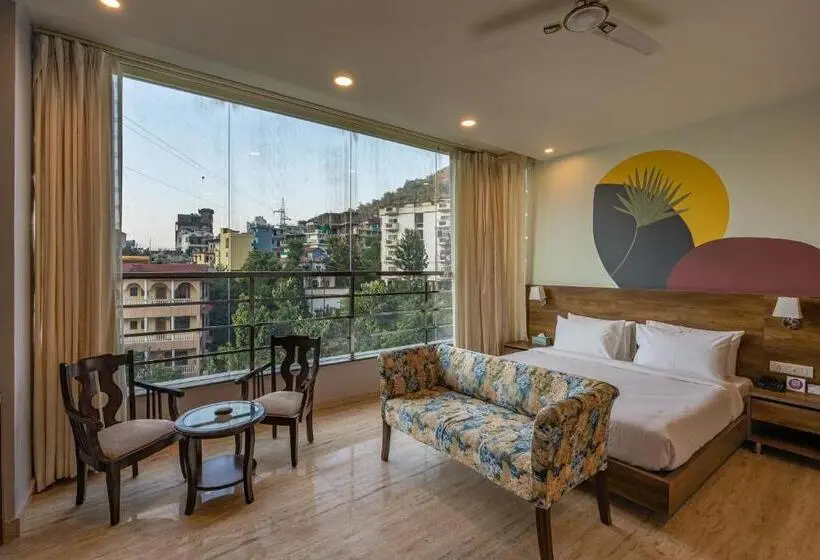 Quarto Familiar Superior, Moustache Rishikesh Luxuria