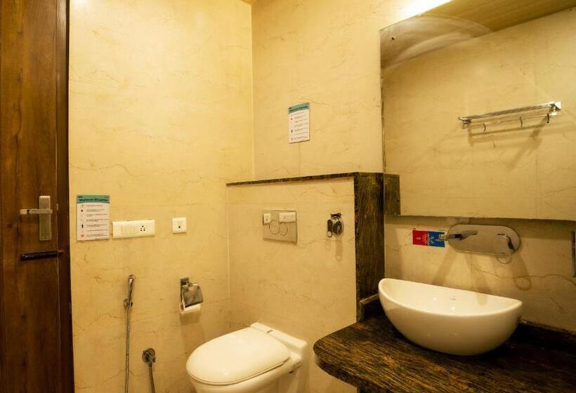 共用房间的床, Moustache Rishikesh Luxuria