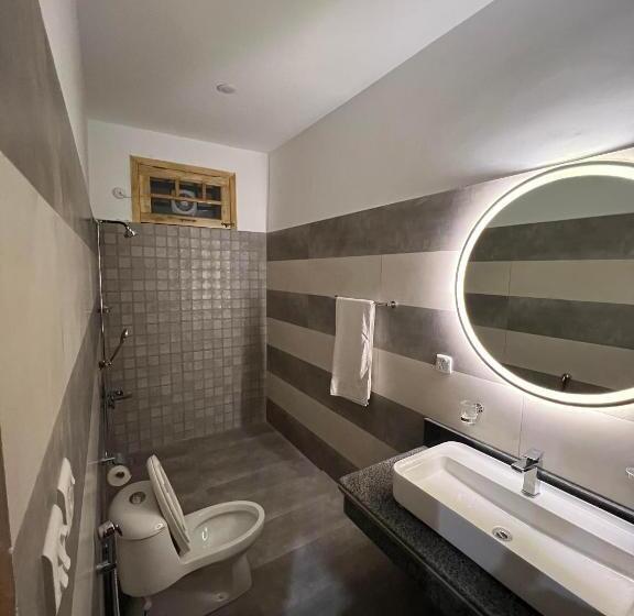 اتاق لوکس با تخت بزرگ, Isle Of Highland Tours Guest House