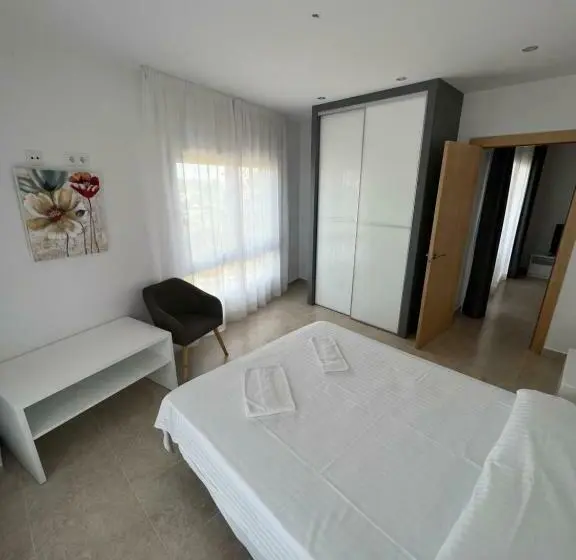 ２ベッドルームアパートメント, Apartamentos Flamingo Hills