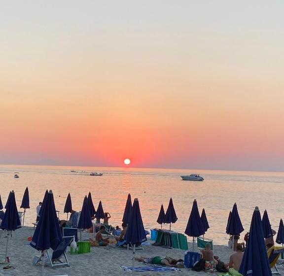 Camera Quadrupla Classica, Arcobaleno Tropea Centro