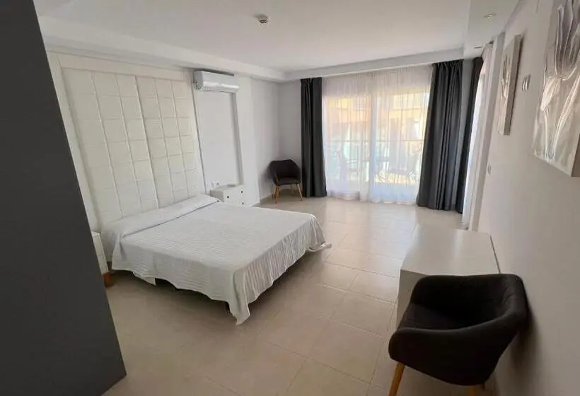 ３ベッドルームアパートメント, Apartamentos Flamingo Hills
