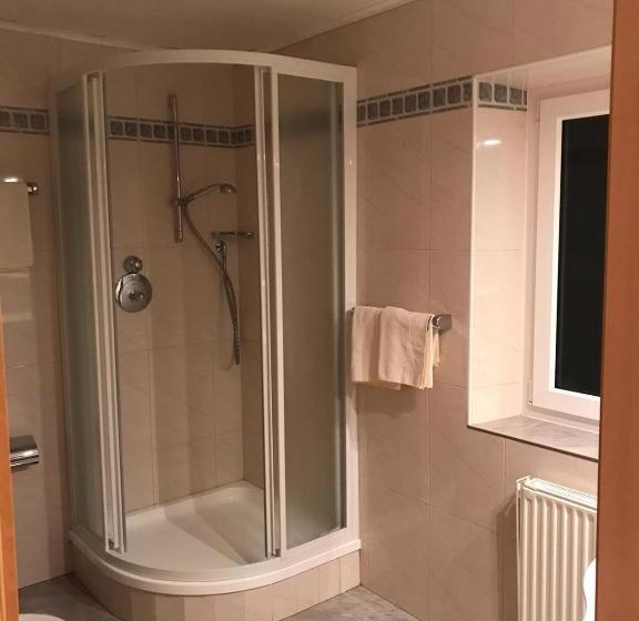 家庭套房, Gasthof Zum Grünen Baum