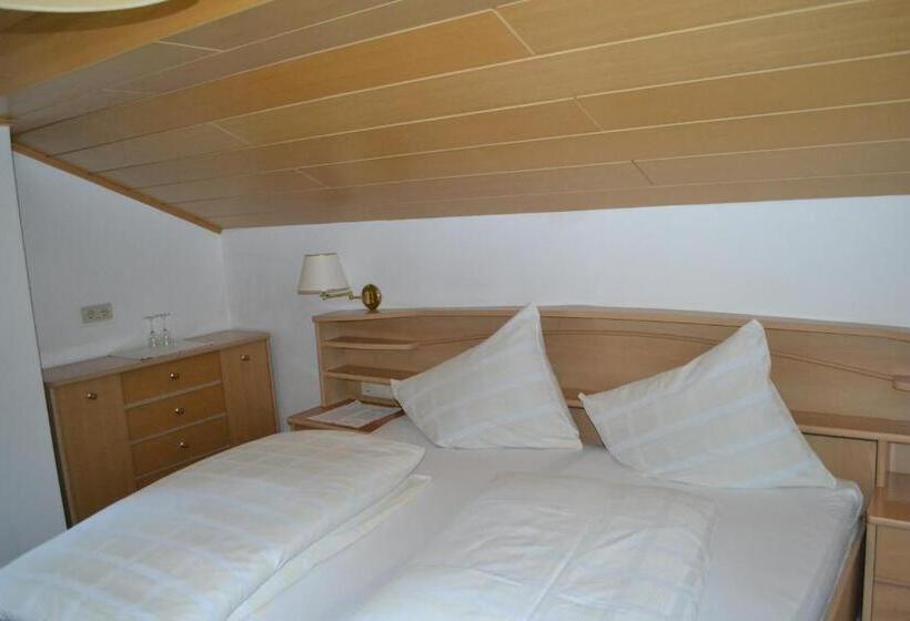 带大床的标准间, Gasthof Zum Grünen Baum