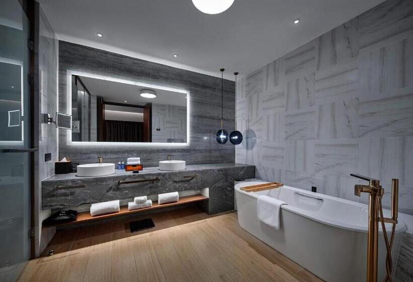 جناح, Hard Rock Hotel Dalian