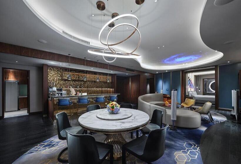 جناح, Hard Rock Hotel Dalian