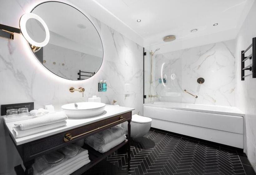 디럭스 룸, Movenpick Hotel Tallinn