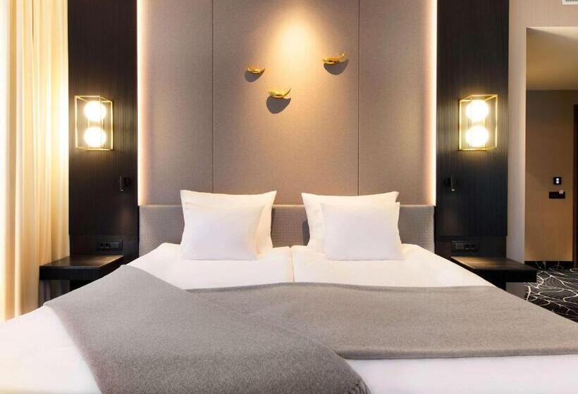 발코니 수피리어 룸, Movenpick Hotel Tallinn