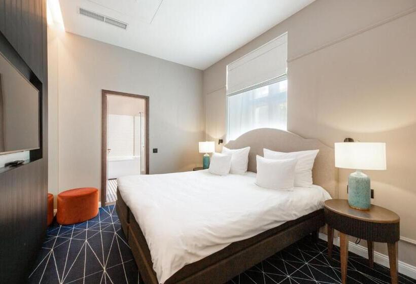 Superior suite with balcony, Movenpick Hotel Tallinn