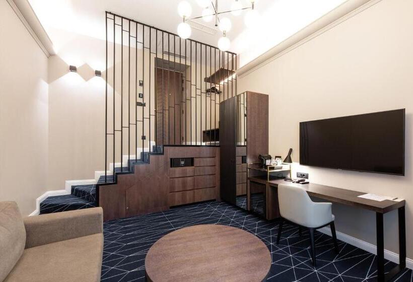 Superior suite with balcony, Movenpick Hotel Tallinn