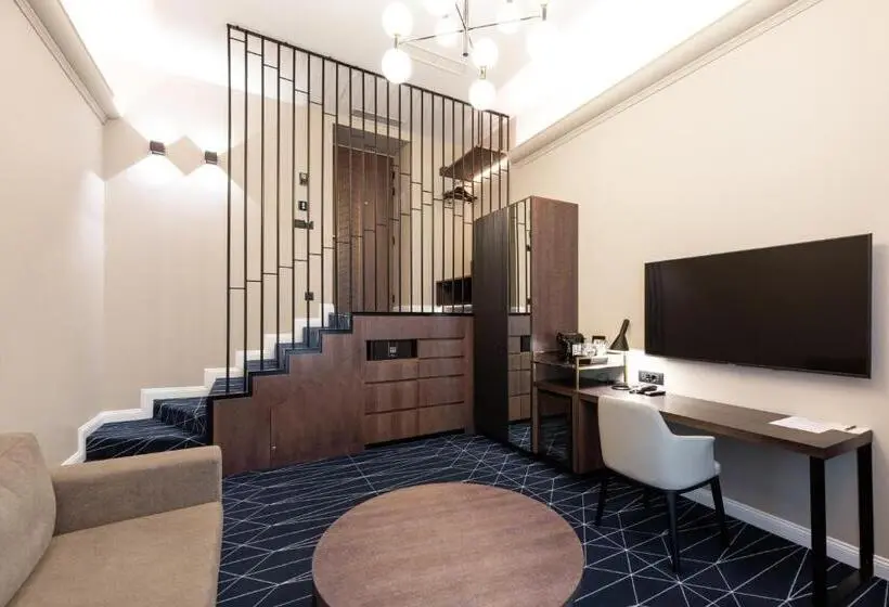 Superior suite with balcony, Movenpick Hotel Tallinn