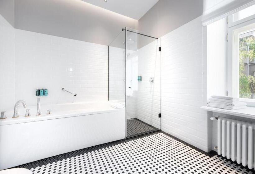 Superior suite with balcony, Movenpick Hotel Tallinn