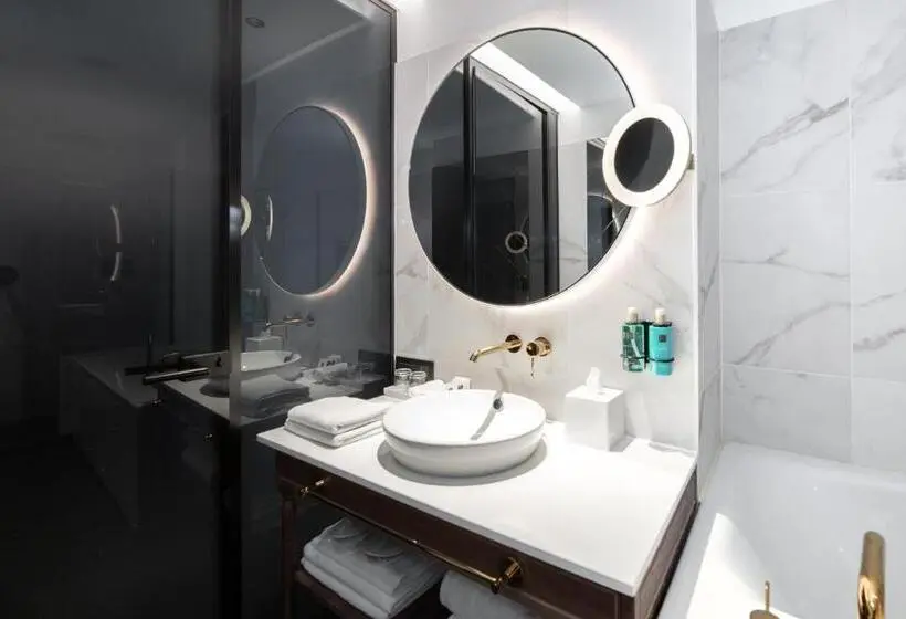 اتاق لوکس با بالکن, Movenpick Hotel Tallinn