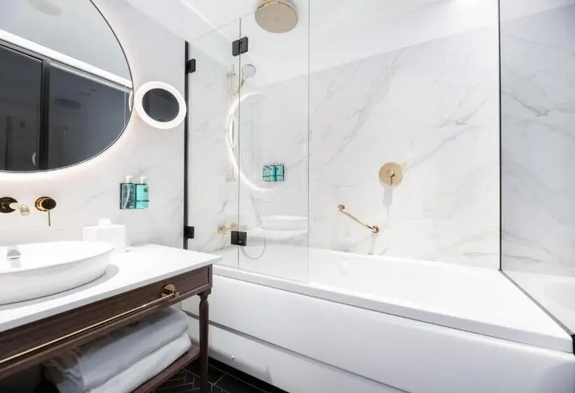 اتاق لوکس با بالکن, Movenpick Hotel Tallinn
