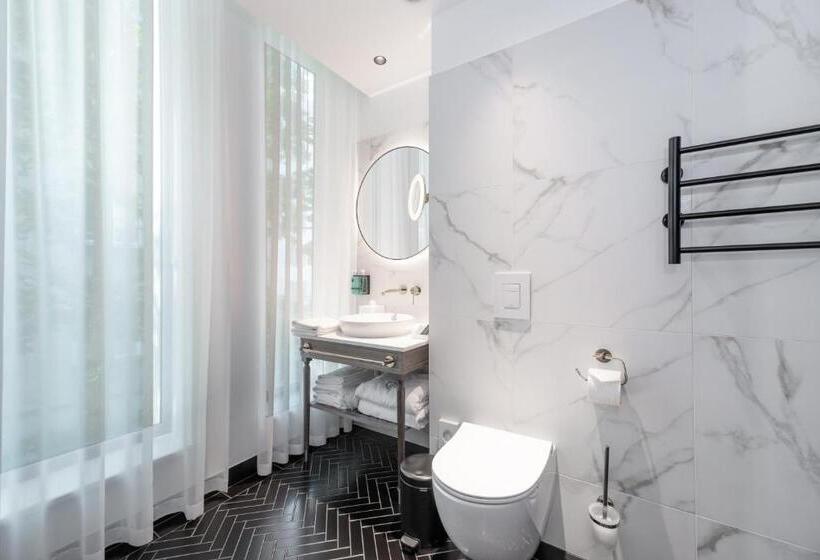 이그제큐티브 스위트룸 - 발코니, Movenpick Hotel Tallinn