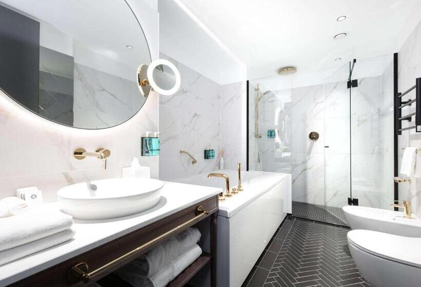 이그제큐티브 스위트룸 - 발코니, Movenpick Hotel Tallinn