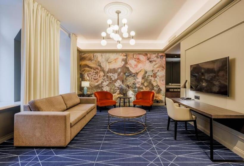 디럭스 스위트, Movenpick Hotel Tallinn