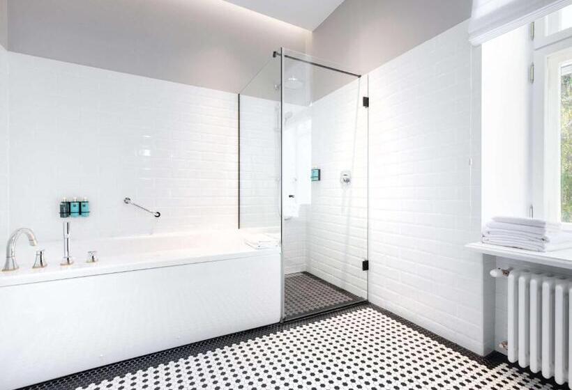 Superior suite with balcony, Movenpick Hotel Tallinn