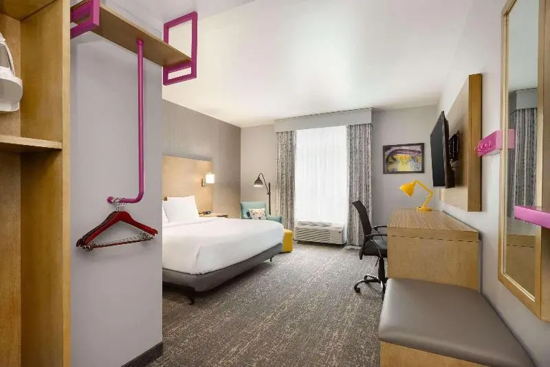 キングサイズベッドのスタンダードルーム, Park Inn By Radisson Florence, Sc