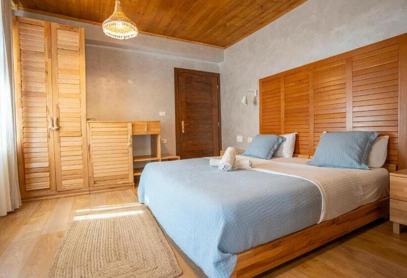 스탠다드 룸, Restaurant Alpet Theth